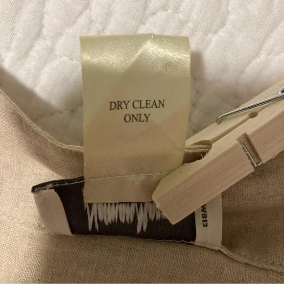 Neiman Marcus Exclusive 100% Linen Jacket | Snap Closure | Bold Buttons - Picture 6 of 11